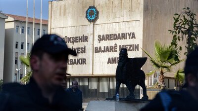 Kayyuma devredilen belediyelerin işsiz kalan çalışanları ne yapıyor?