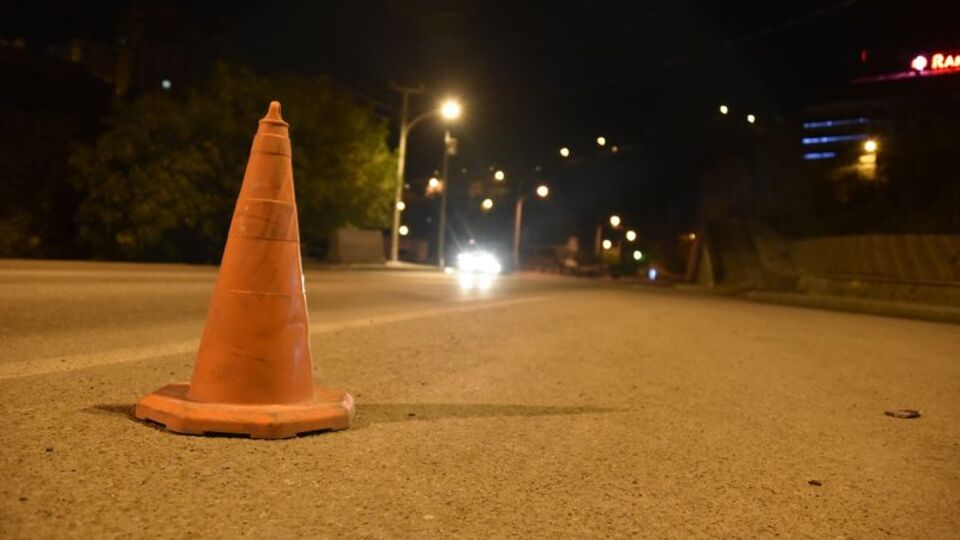 Alkollü sürücü kontrol noktasında polise çarptı: 1 polis şehit