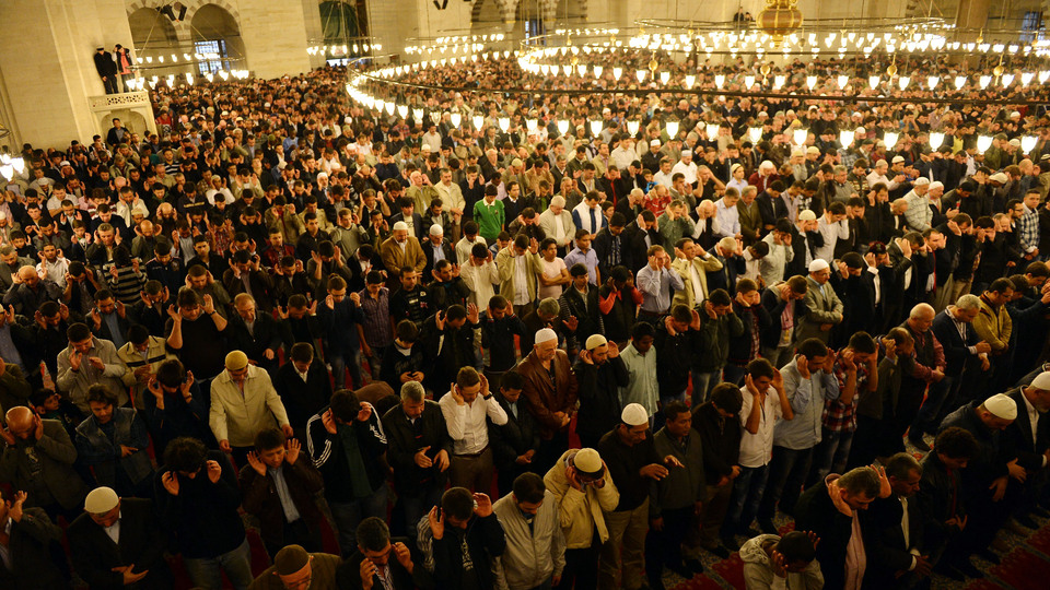 Cuma namazı nasıl kılınır?