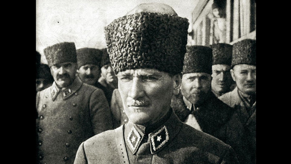 10 Kasım ile ilgili şiirler