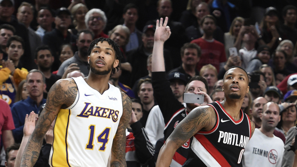 Lakers son saniyede yıkıldı