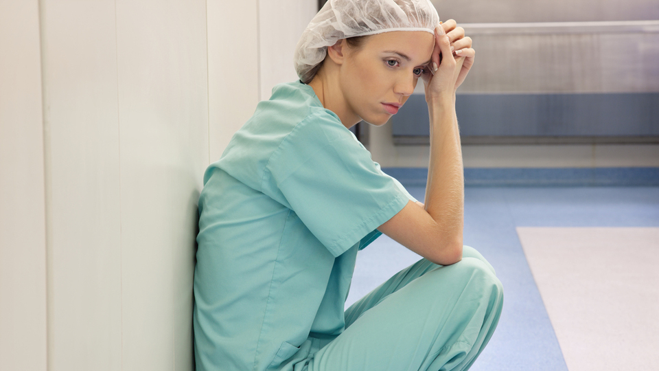 Doktorlarımız neden intihar ediyor?