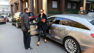 Deniz Akkaya sorusu kaçırdı