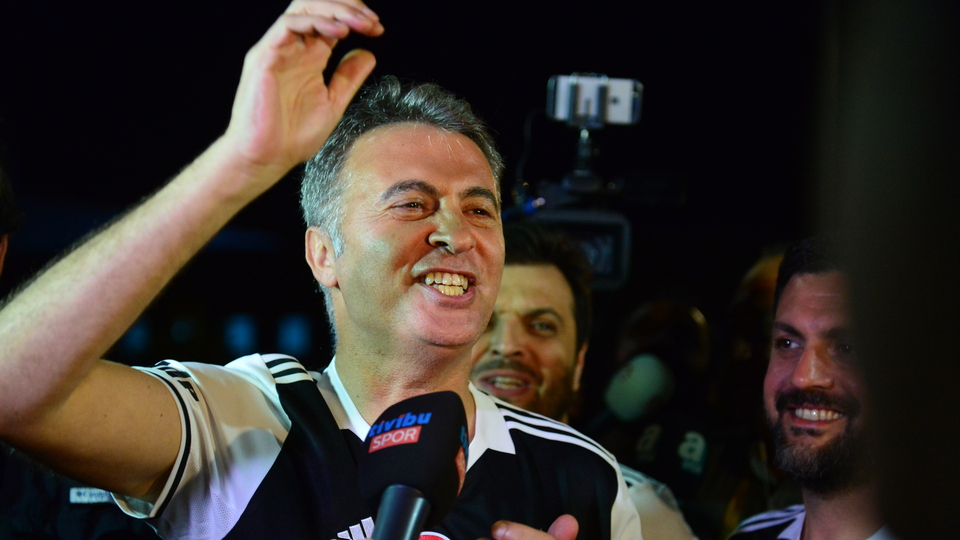 Fikret Orman doğum gününde döktürdü!