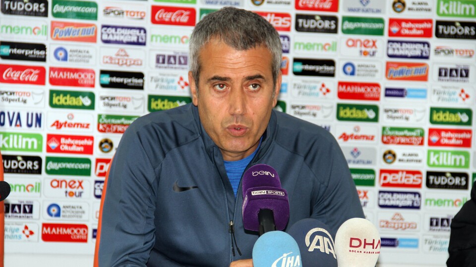 "Sokaktan biri gelse de bu kadar yönetirdi"