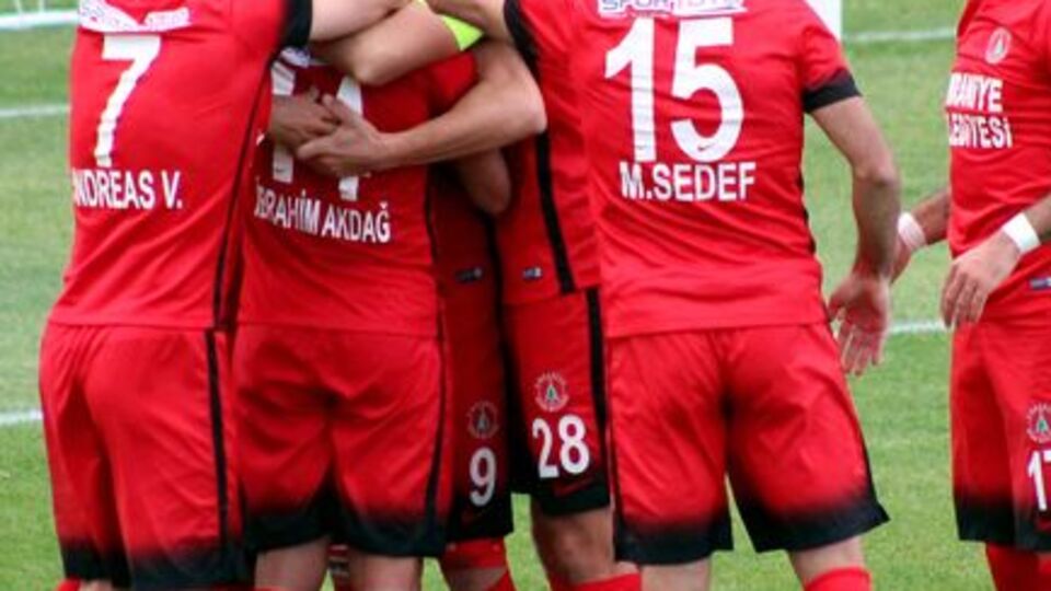 Ümraniye liderliği bırakmıyor!