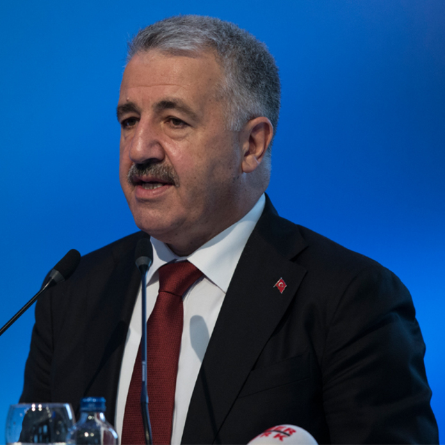 "Türk Telekom'u devredebiliriz"