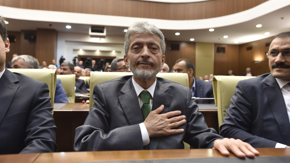 Mustafa Tuna kimdir?