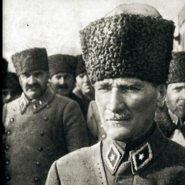 En güzel 10 Kasım şiirleri