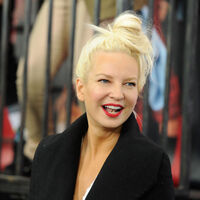 Sia, çıplak fotoğrafını paylaştı