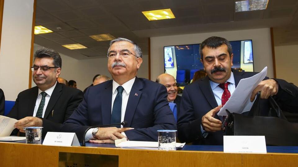 Bakan Yılmaz'dan nitelikli okul açıklaması