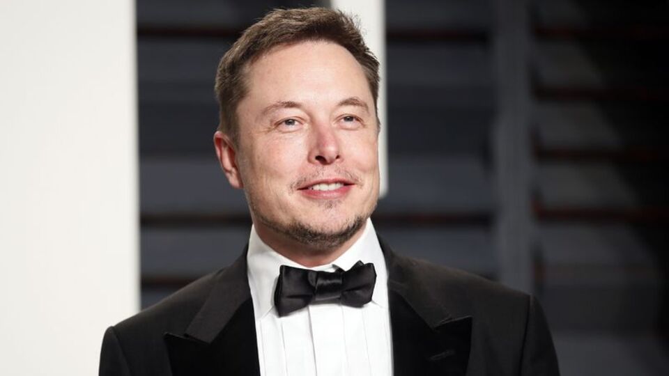 Elon Musk kimdir?