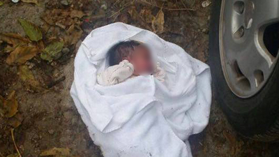 Vicdansızlar! 3 günlük bebeği parka bıraktılar