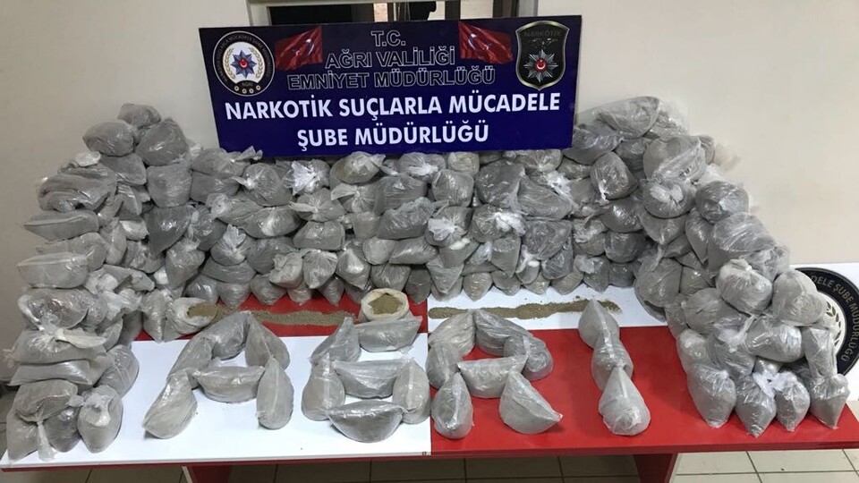 Ağrı'da 297 kilo eroin ele geçirildi