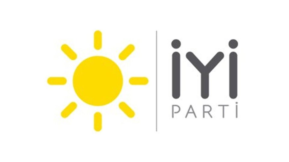 İYİ Parti'de 2 istifa