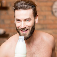 Baba olmak isteyen az yağlı süt içsin!