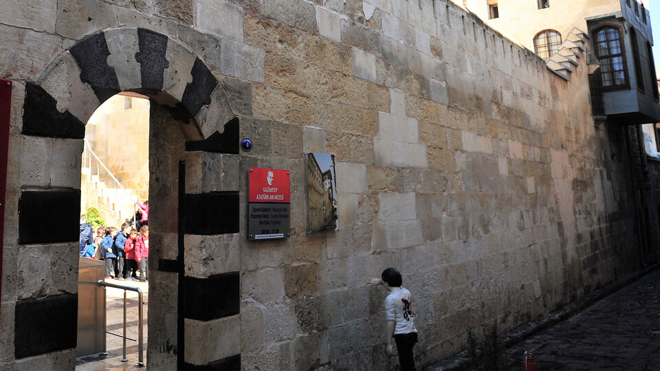 Atatürk'ün nüfusta kayıtlı olduğu mahalledeki evine ziyaretçi akını