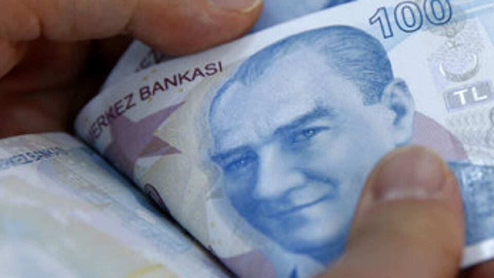 Telekomünikasyon şirketlerinin borcunu silen maddeye onay