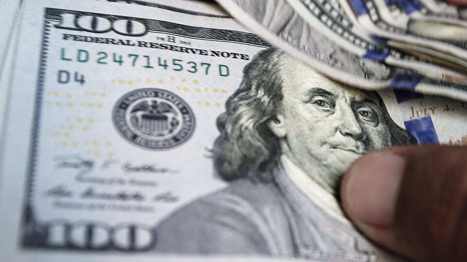 Dolarda günün ilk rakamları