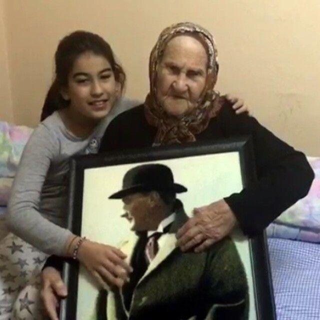 Atatürk'ü 4 kez gören Ayşe Nine o günü anlattı