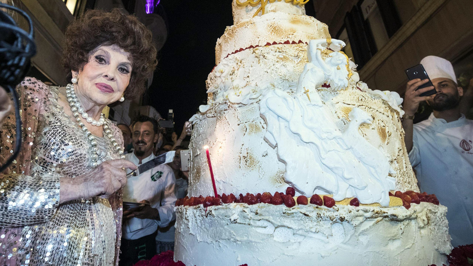 Sinemanın yaşayan efsanesi: İki kere tecavüze uğradım ama sustum