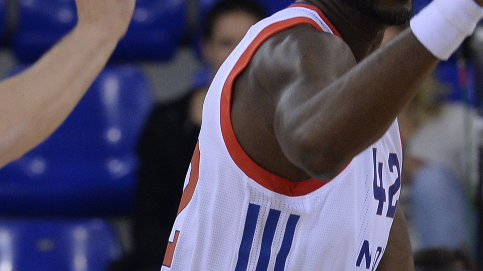 Anadolu Efes, Barça'yı devirdi