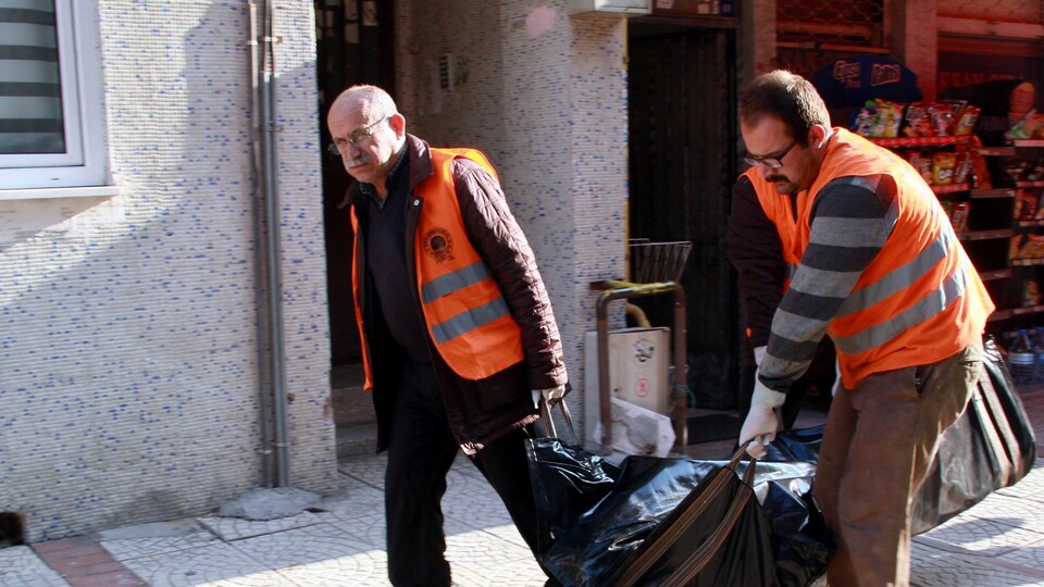 Arkadaşının evinde kalan kişi ölü bulundu