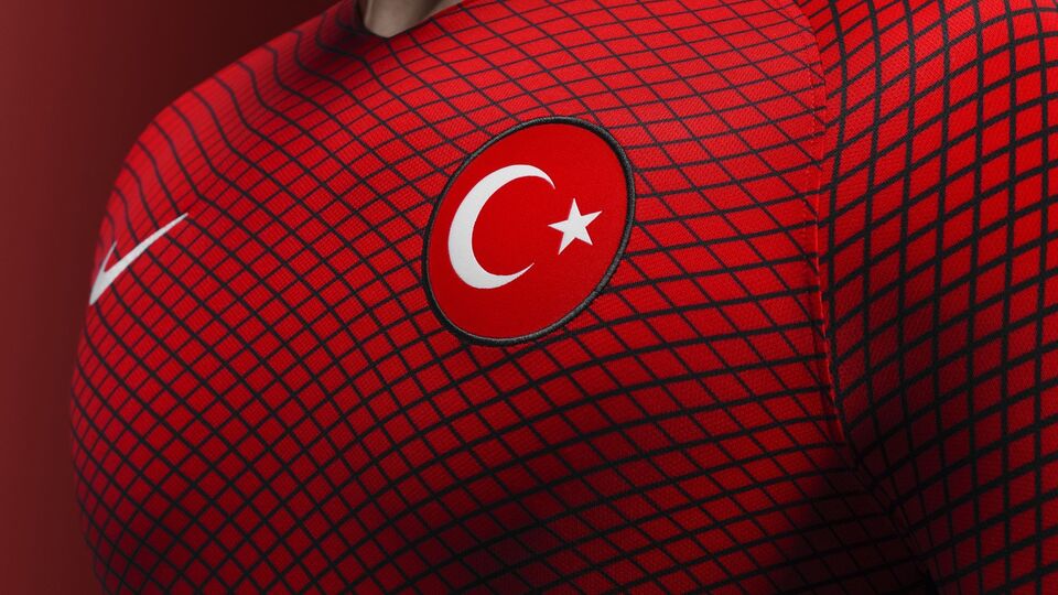 Yıldız futbolcu kadrodan çıkarıldı