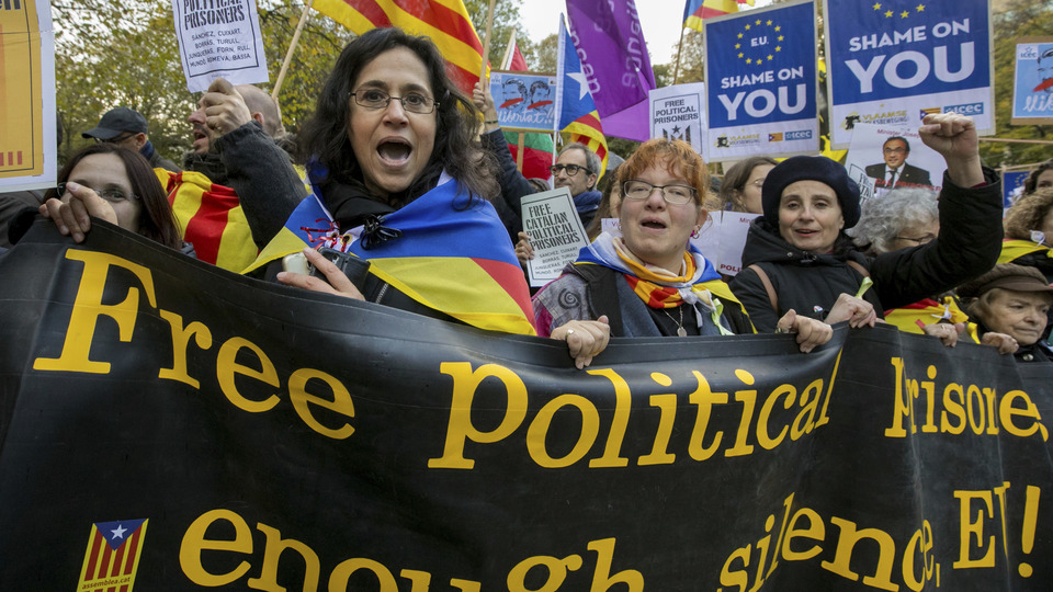 Ayrılıkçı Katalanlardan Brüksel'de protesto