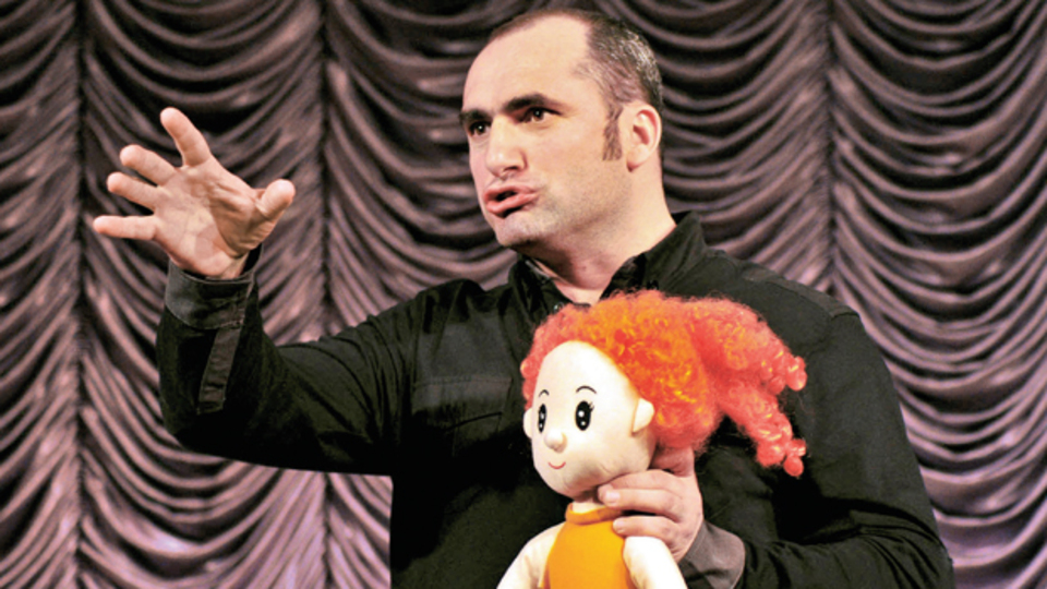 'Entelektüel tiyatrocular imamı' Pekin tutuklandı