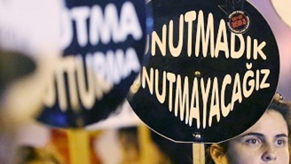 Düzce Depremi'nde hayatını kaybedenler anıldı