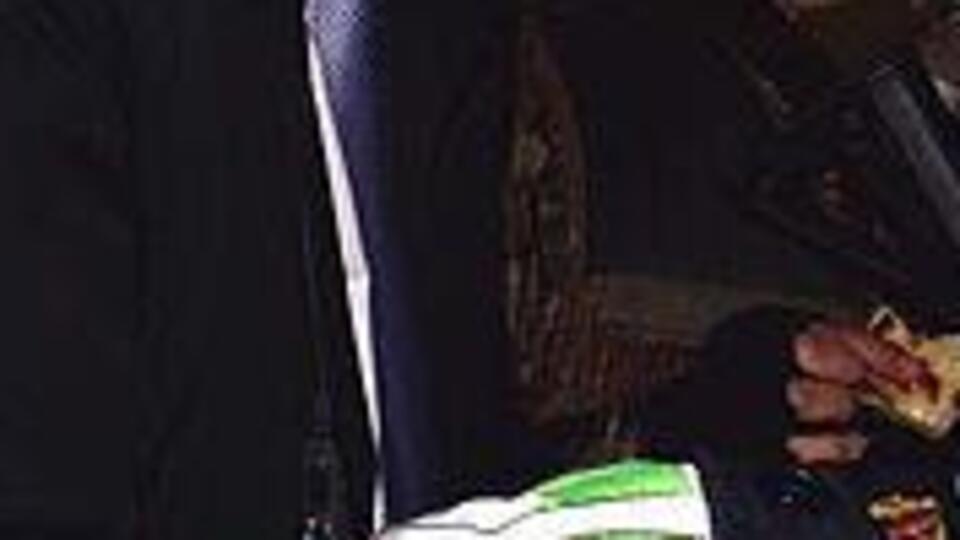 Bakan Soylu'dan görevdeki polislere ikram