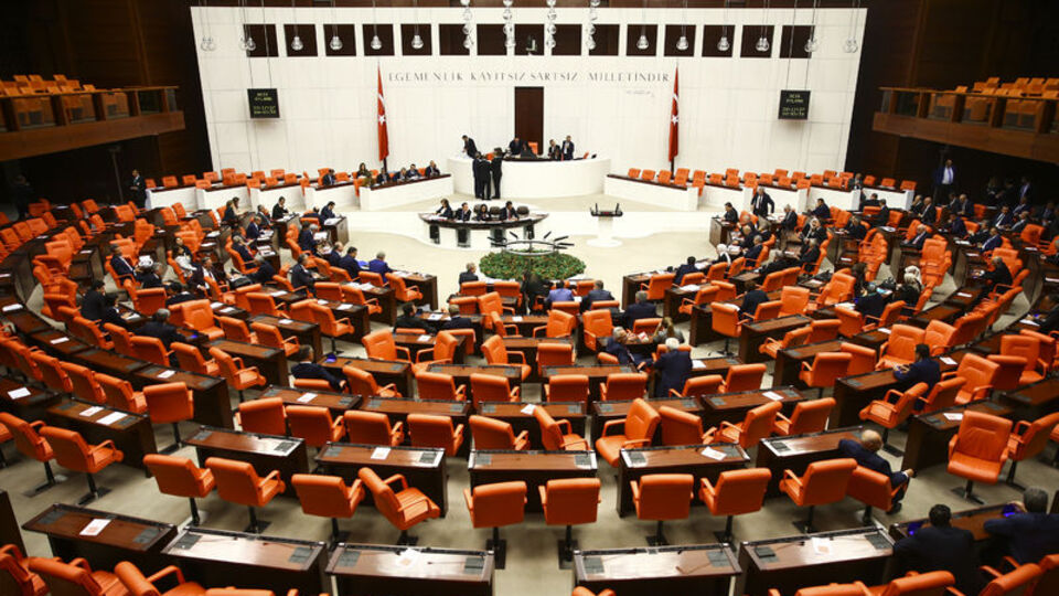 Meclis yeni başkana hazırlanıyor