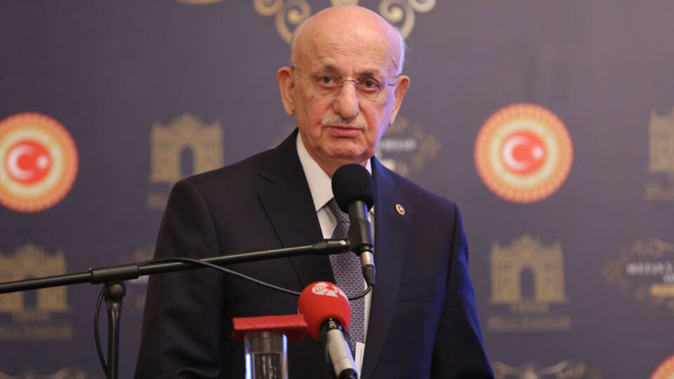 İsmail Kahraman kimdir?