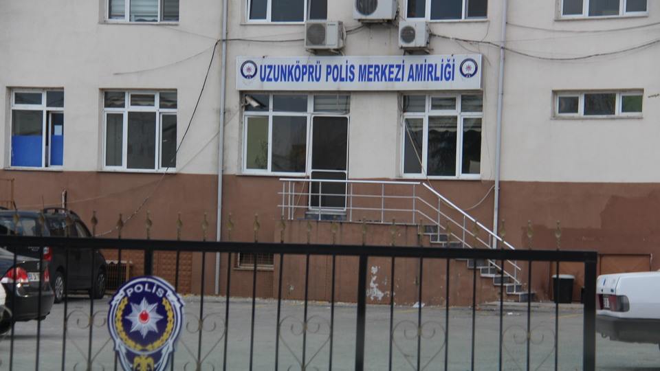 Emniyet müdürü ve polislere yumruklu saldırı