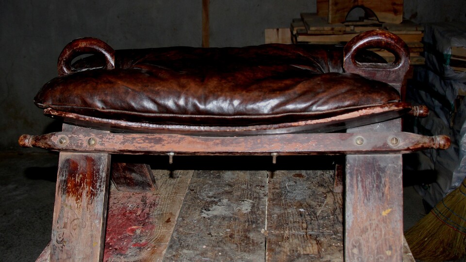 Bu koltuğa oturmak cesaret ister!