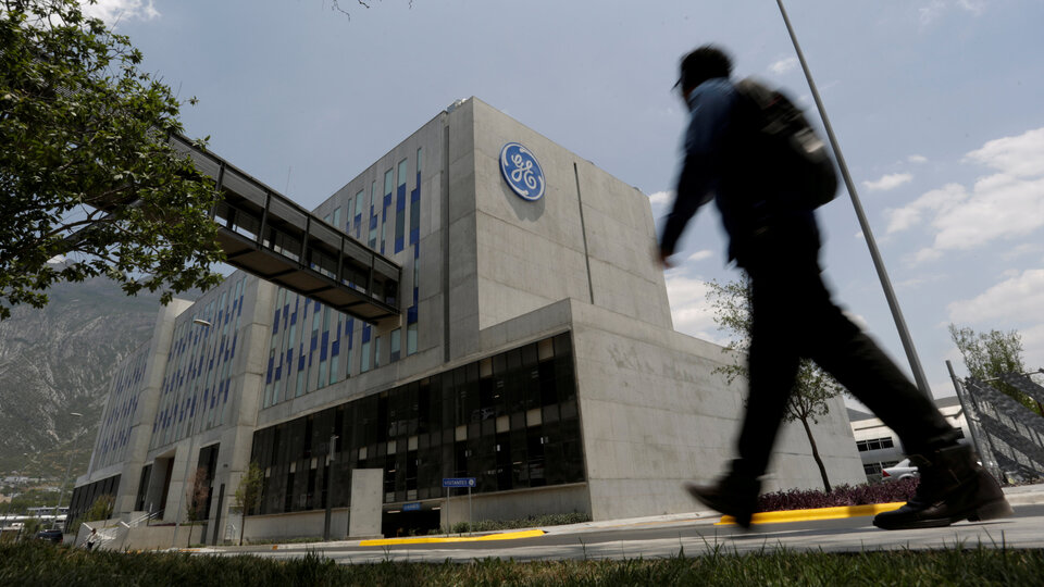 Bin 500 kişiyi işten çıkaracak! Hisseleri dibe vurdu