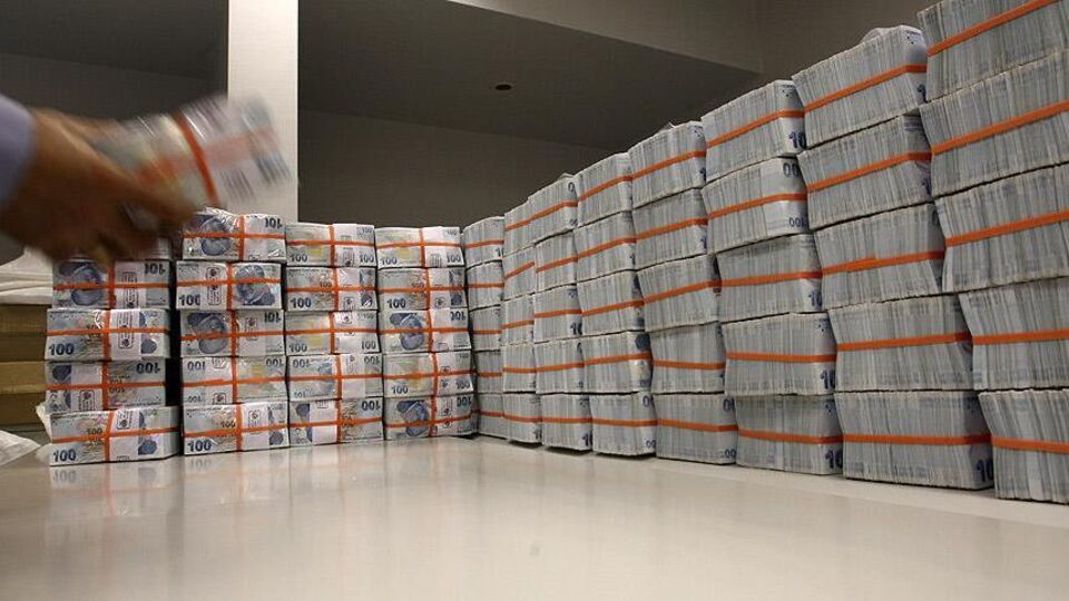 Hazine 3.1 milyar lira borçlandı
