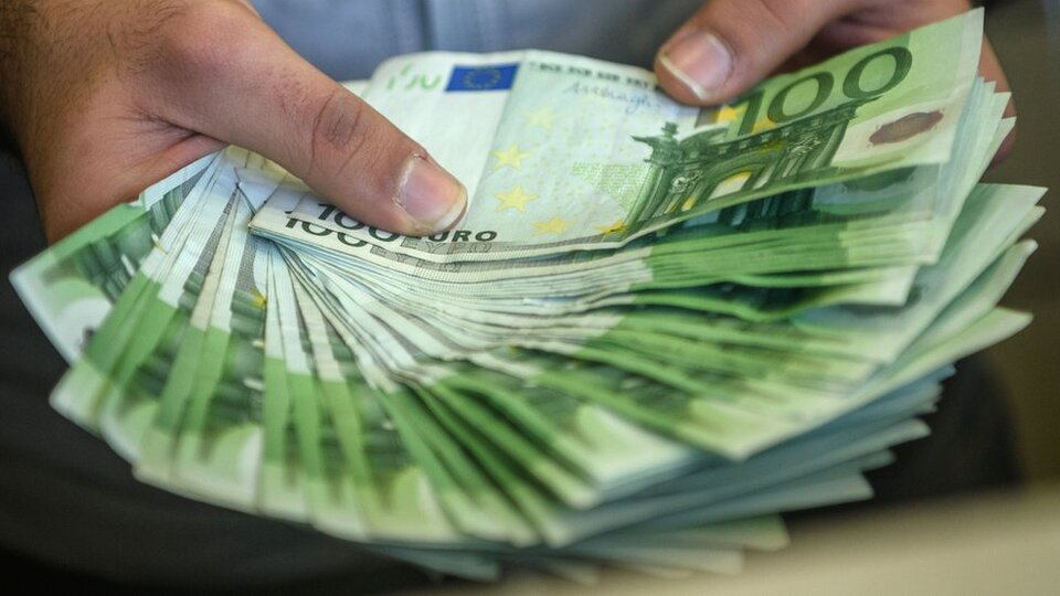 Türk Lirası'nın euro ve dolar karşısındaki değer kaybı devam eder mi?