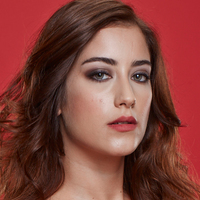 Hazal Kaya'nın annesi kansere yakalandı