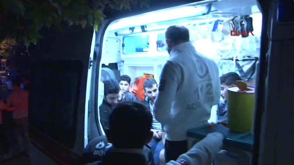 İstanbul'da 47 üniversite öğrencisi hastaneye kaldırıldı