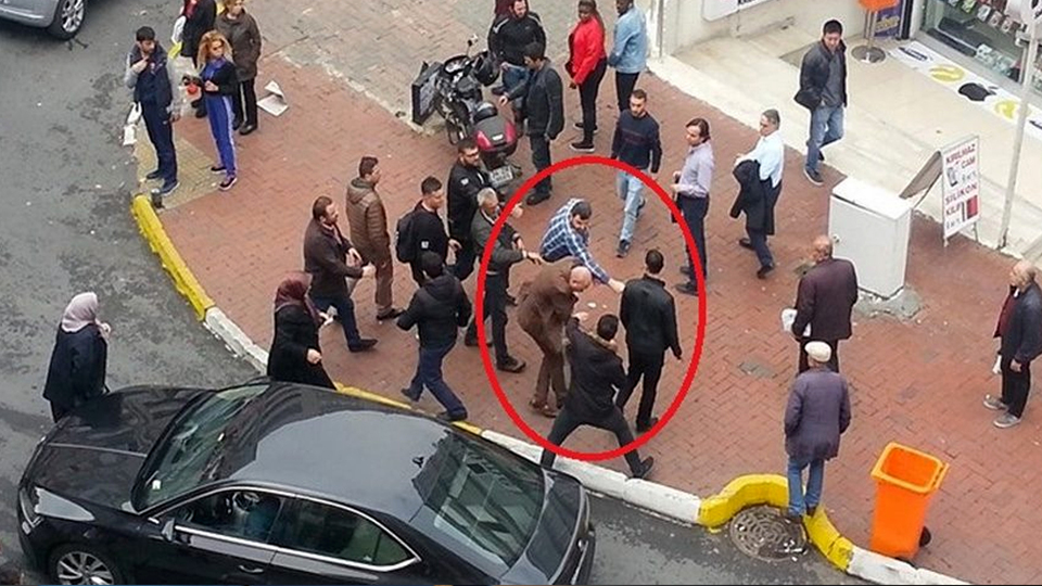 Osman Tanburacı saldırıya uğradı! Görüntüler ortaya çıktı!