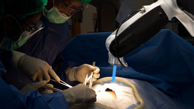 Stanford'lu bilim insanları açıkladı: Robot cerrahlar pahalı ve yavaş