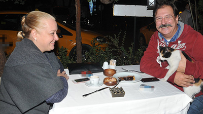 Evliliklerinin 20. yılını kutladılar