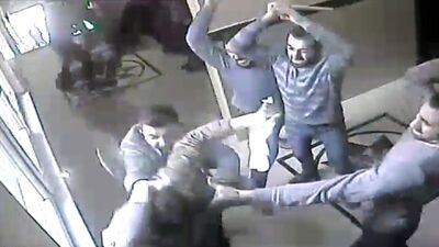 Muhtara böyle saldırdılar!