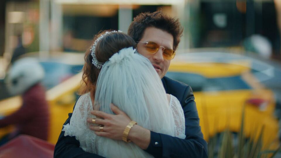 Romantik komedi başlıyor!