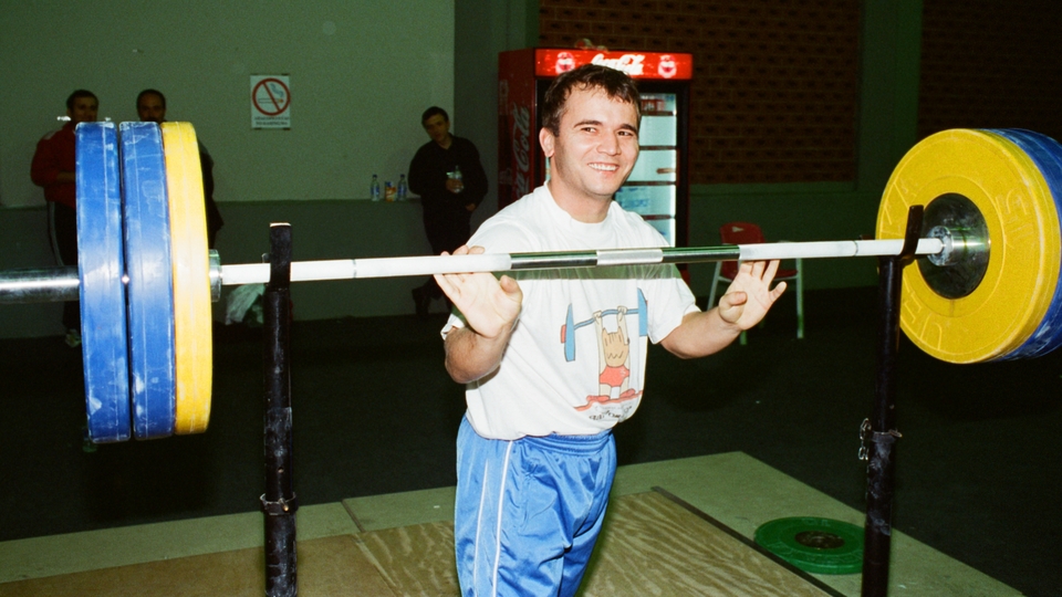 Cep Herkülü için saygı duruşu
