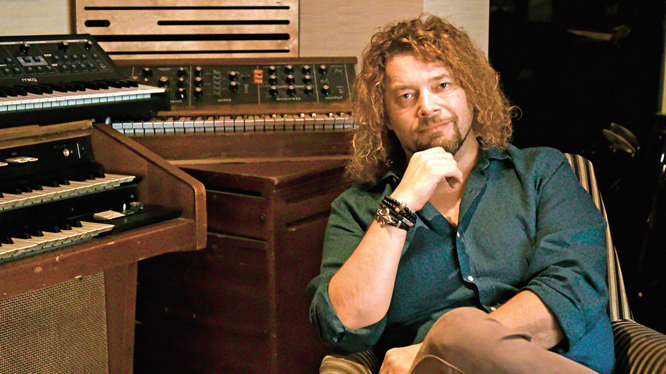 İskender Paydaş: 'Birçok şarkıyı Cem söyledi'