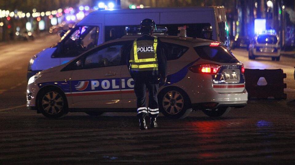 Paris'te polis dehşeti: 3 kişiyi öldürdü, intihar etti!