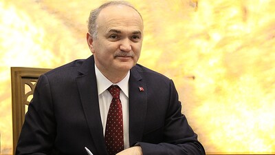 Bakan Özlü'den yerli otomobil konusunda Karabük'e yeşil ışık